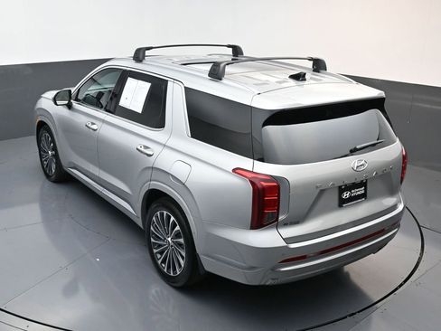 Used 2023 Hyundai Palisade Calligraphy image 19