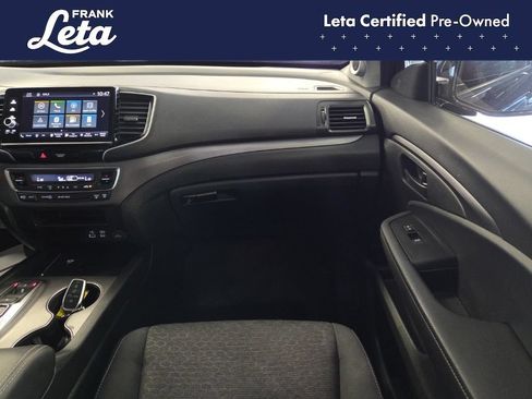 Used 2025 Honda Ridgeline Sport image 18
