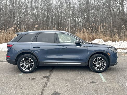 Certified 2022 Lincoln Corsair Standard w/ Equipment Group 101A image 8