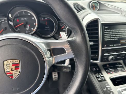 Used 2013 Porsche Cayenne Turbo AWD/4WD image 15