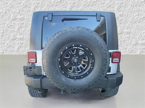 Used 2010 Jeep Wrangler Unlimited Sport image 4