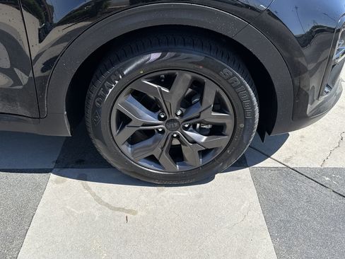 Used 2022 Kia Sportage Nightfall Edition FWD image 13