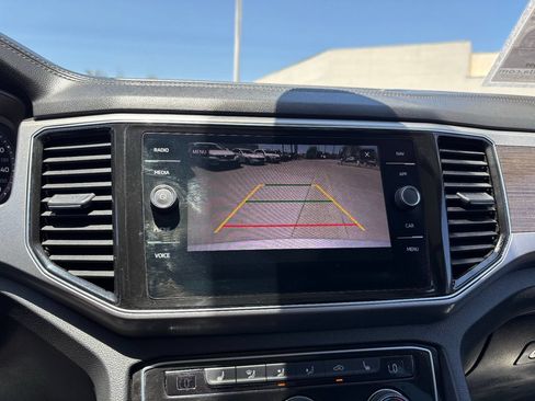 Used 2019 Volkswagen Atlas SEL FWD image 23