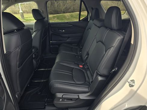 New 2026 Honda Pilot Touring image 11