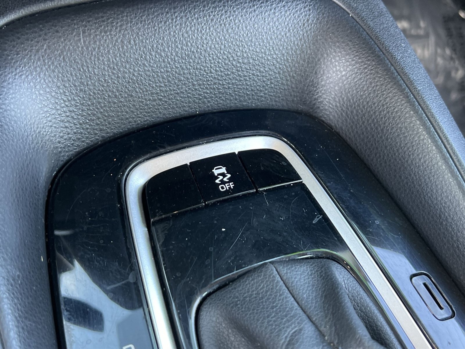 Used 2024 Toyota Corolla LE FWD image 46