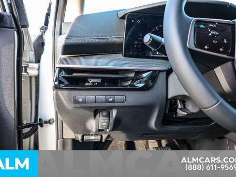 Certified 2025 Nissan Murano SV image 21