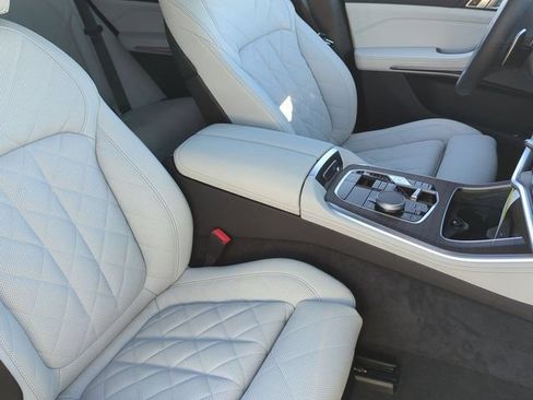Used 2026 BMW X5 sDrive40i w/ M Sport Package RWD image 11
