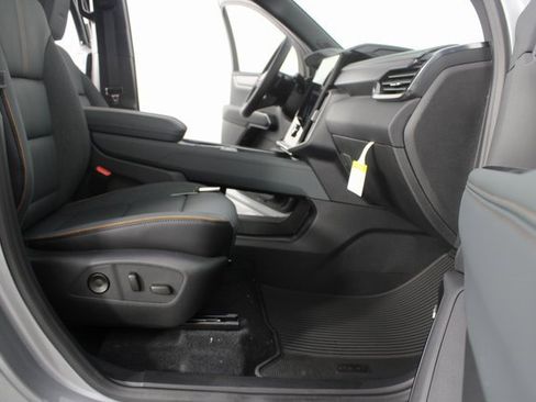 New 2026 GMC Acadia AT4 image 25