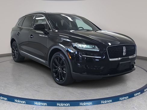 Used 2021 Lincoln Nautilus Reserve w/ Monochromatic Package image 4
