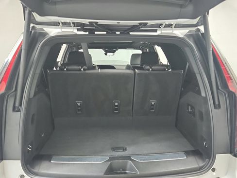 Certified 2022 Cadillac Escalade Premium Luxury AWD/4WD image 29