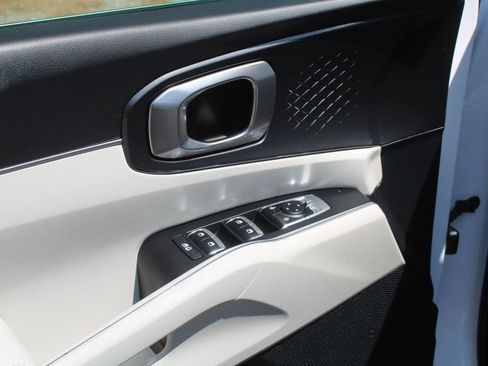 Certified 2025 Kia Sorento EX w/ Panoramic Sunroof Package FWD image 20