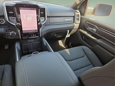 New 2026 RAM 1500 Big Horn AWD/4WD image 12