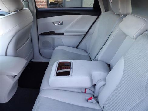 Used 2012 Toyota Venza AWD image 14