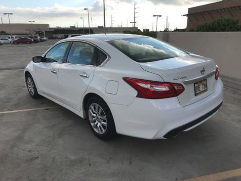 Used 2016 Nissan Altima 2.5 S w/ Power Driver Seat Package image 3