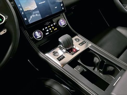 Used 2025 Jaguar F-PACE R-Dynamic S image 19