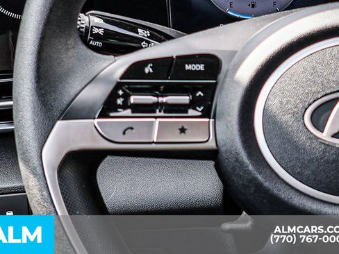 Used 2024 Hyundai Elantra SEL FWD image 33