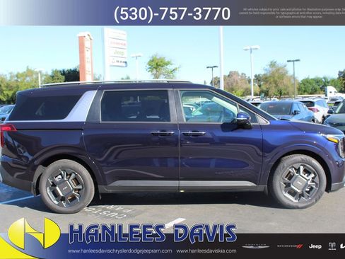 New 2026 Kia Carnival EX image 6