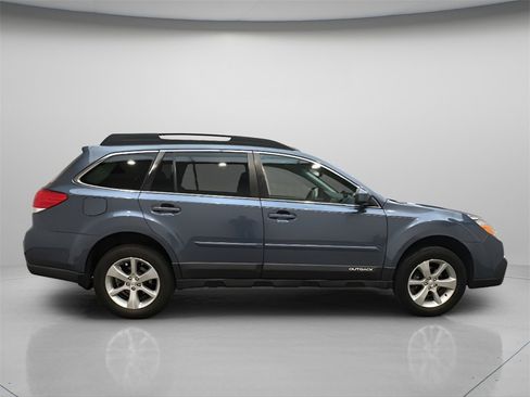 Used 2013 Subaru Outback 2.5i Limited w/ Moonroof Pkg image 7
