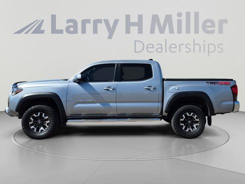 Used 2019 Toyota Tacoma TRD Off-Road AWD/4WD image 2