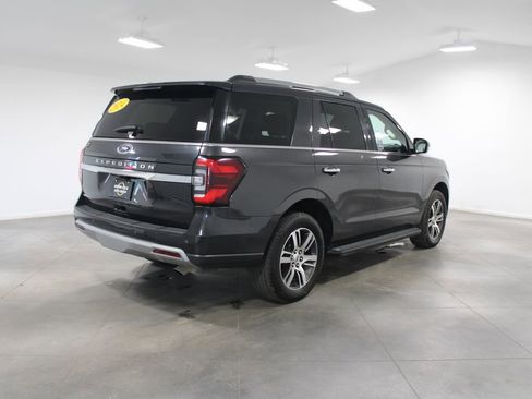 Used 2024 Ford Expedition Limited image 9