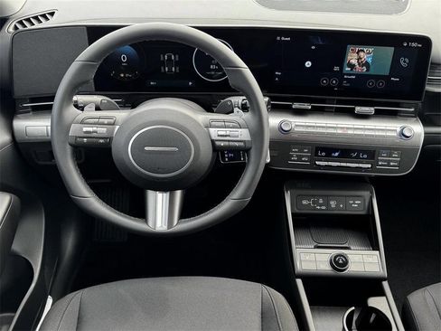 New 2025 Hyundai Kona SEL image 17
