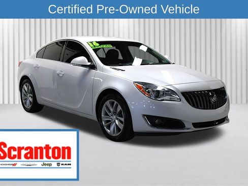 Used 2016 Buick Regal FWD image 1