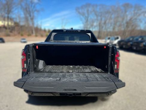 Certified 2025 Chevrolet Silverado EV RST AWD/4WD image 13