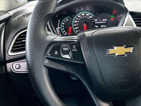 Used 2021 Chevrolet Trax LT AWD/4WD image 10