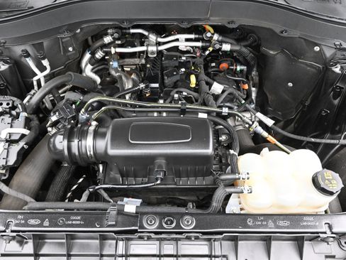 Used 2021 Ford Explorer XLT w/ Equipment Group 202A image 31