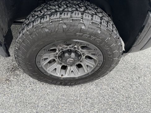 Used 2024 GMC Sierra 2500 AT4 w/ AT4 Premium Plus Package image 19