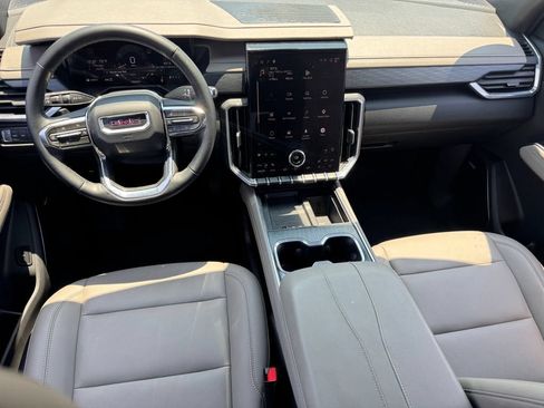 Used 2026 GMC Acadia Elevation w/ Elevation Premium Package AWD/4WD image 15