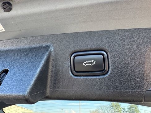 Used 2022 Kia Telluride EX w/ EX Premium Package image 10