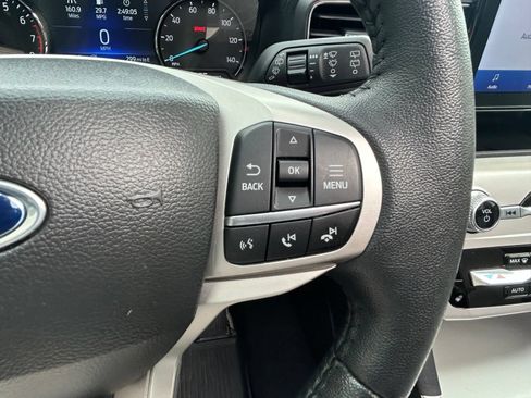 Used 2023 Ford Explorer XLT w/ Equipment Group 202A AWD/4WD image 16