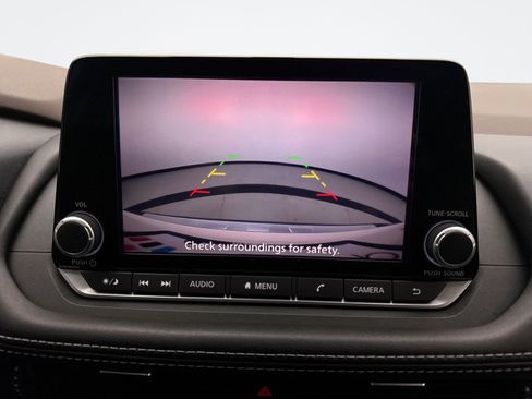 Used 2023 Nissan Rogue SV w/ SV Premium Package image 14