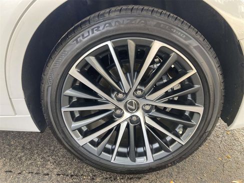 Used 2025 Lexus ES 300h w/ Premium Package image 7