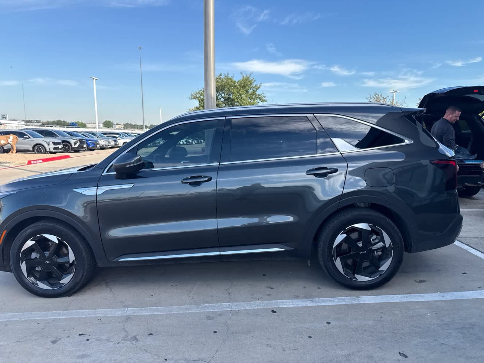 Certified 2025 Kia Sorento SX Prestige AWD/4WD image 8