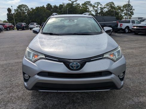 Used 2017 Toyota RAV4 XLE w/ Protection Package AWD/4WD image 9