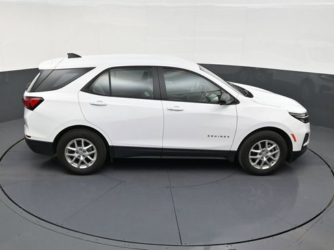 Used 2024 Chevrolet Equinox LS FWD image 17