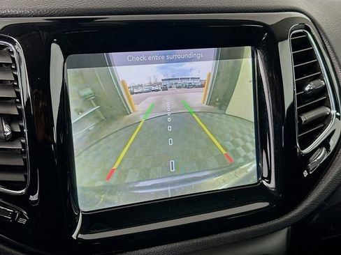 Used 2020 Jeep Compass Limited image 13