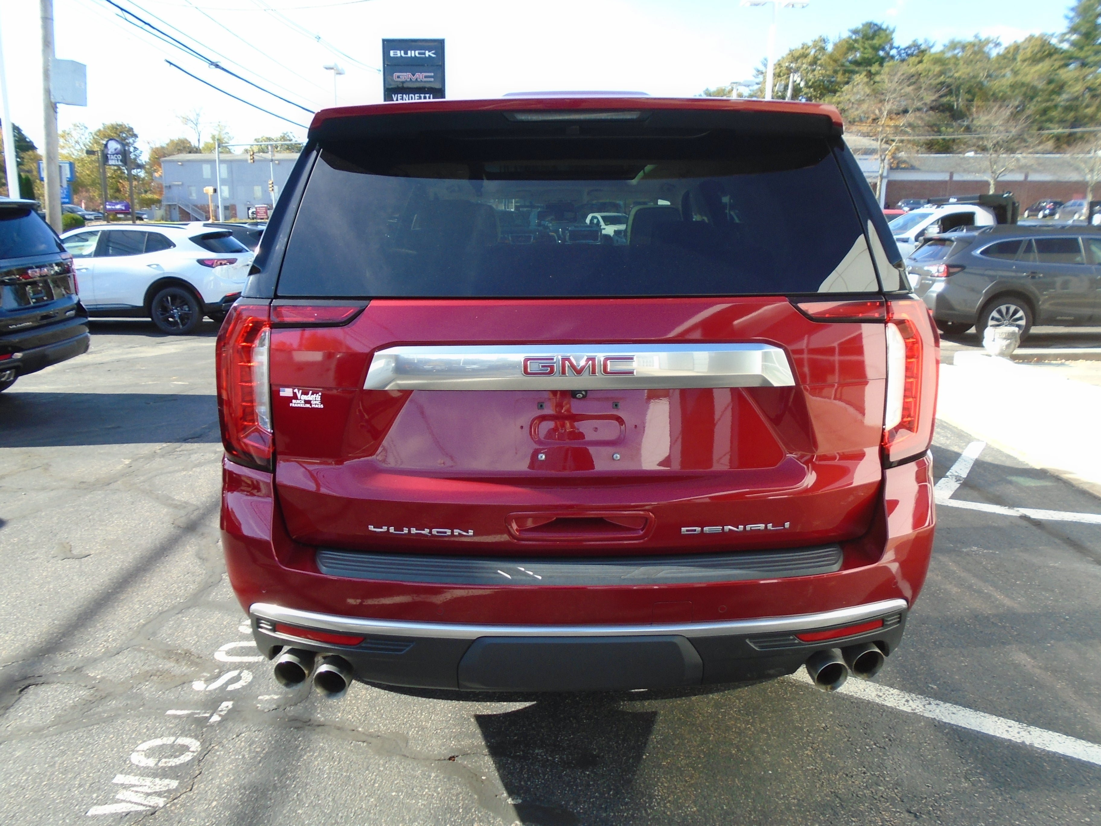 Used 2023 GMC Yukon Denali AWD/4WD image 8