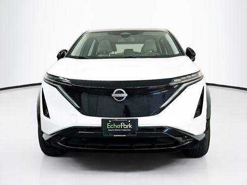Used 2023 Nissan Ariya AWD image 2