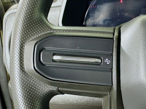 Used 2024 Chevrolet Colorado W/T image 16