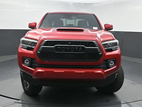 Used 2022 Toyota Tacoma TRD Sport w/ Technology Package AWD/4WD image 39