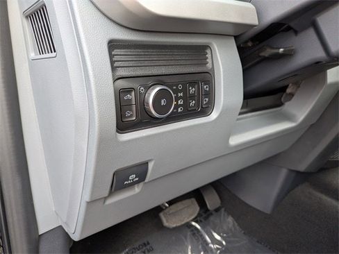 New 2026 Ford F350 XLT w/ XLT Premium Package image 43