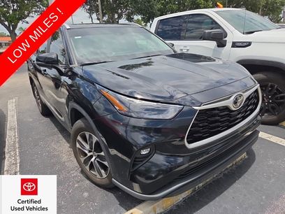 Used 2023 Toyota Highlander XLE