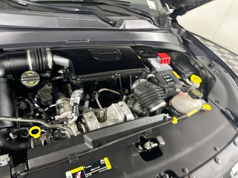 Used 2025 Jeep Compass Latitude image 31