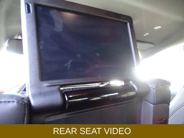 Certified 2025 Chrysler Pacifica Select w/ Uconnect Theater Family Group AWD/4WD image 11
