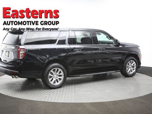 Used 2024 Chevrolet Suburban Premier RWD image 46