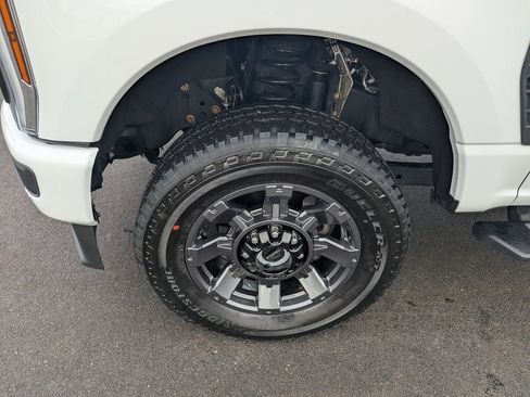 Used 2024 Ford F250 Lariat w/ Lariat Ultimate Package image 12