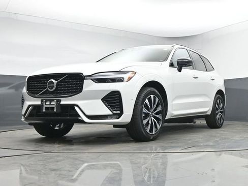 Used 2023 Volvo XC60 B5 Plus w/ Climate Package image 36